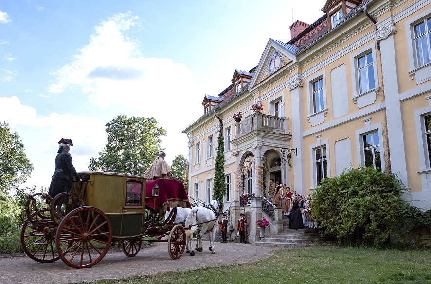 Schloss Stülpe: Das Herrenhaus in Südbrandenburg ist die Residenz von Großherzogin Ottilie / © rbb/Michael Rahn