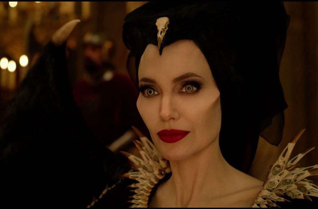Teuflisch gut: Make-up-Designer Paul Gooth verwandelte Angelina Jolie in Maleficent / © 2019 Disney Enterprises