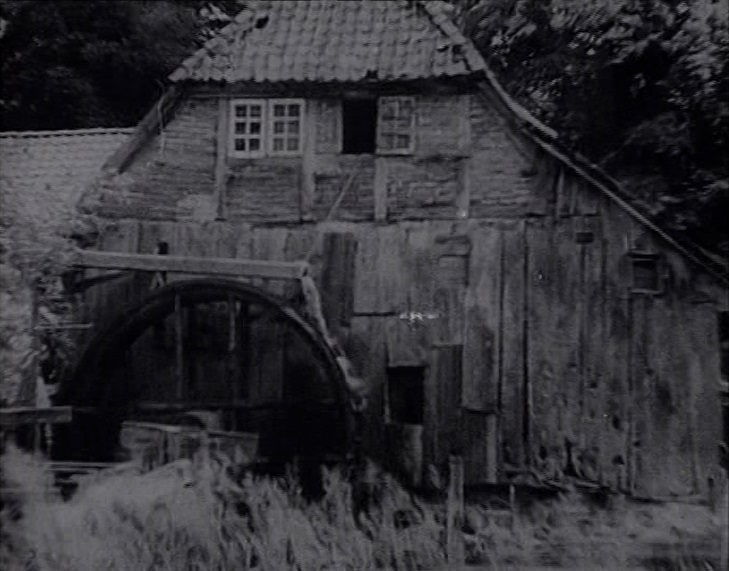 Rumpelstilzchen (1940): Der Screenshot zeigt die Grander Mühle in Kuddewörde um 1935 / Quelle: VZ Medien