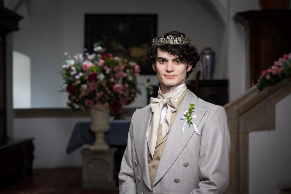 Positive Entwicklung: Prinz Felix (Josef Trojan) reift zum mutigen jungen Mann / © KiKA/Česká televize/Slovenská televízia a rozhlas/Jaroslav Fikota